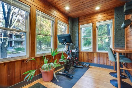 Pet-Friendly Saint Paul Rental Near Downtown! in Saint Paul, USA
