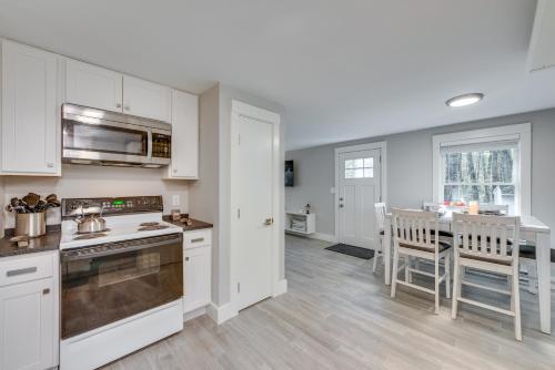 Maine Escape with Grill, Near Skiing and Hiking! in 薩高