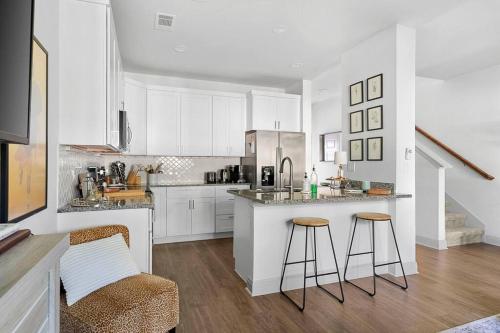 Casa Carmen by the Lakeside Golf Course in Point Venture, USA