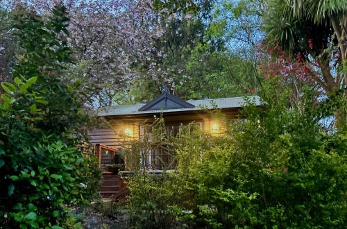 Mountain Cottage in Dandenong Ranges - Mount Dandenong