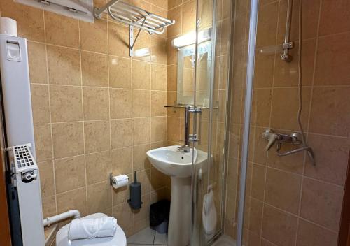 Hôtel Victor Hugo – Aubervilliers, CA