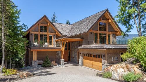 Kadenwood 2939 | Luxury Ski Chalet w/ Hot Tub, Media Room, Steam Room, Stunning Views in Whistler, Canada