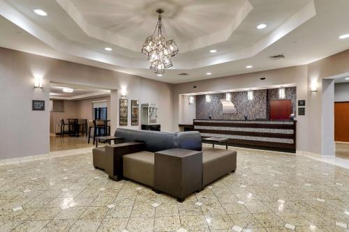 Drury Inn & Suites St Joseph