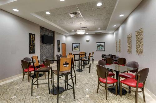 Drury Inn & Suites St Joseph