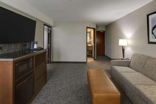 Drury Inn & Suites St Joseph