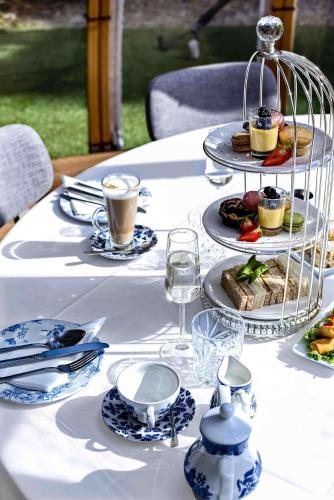 Crowne Plaza London Kensington - image 4