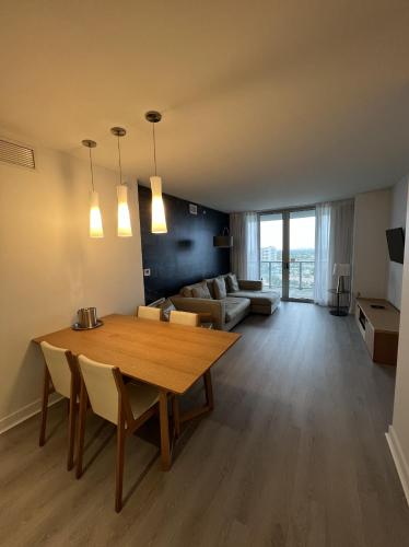 23rd floor Luxury & Spacious BeachWalk Resort Apartment with Amazing View in Hallandale Beach, USA