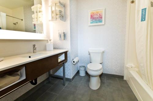 Hampton Inn & Suites Sacramento-Auburn Boulevard - image 10
