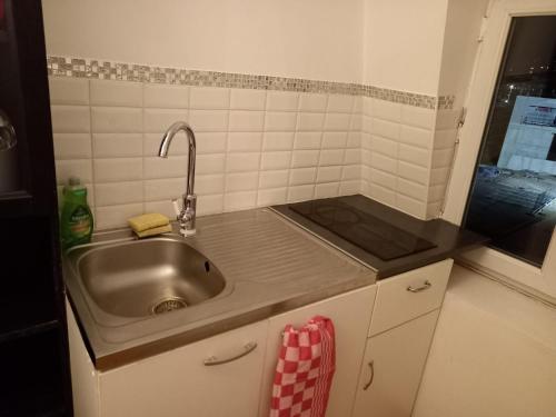 3 Hebergements à 5 minutes de Paris et 30 MN Stade de France (3 Hebergements a 5 minutes de Paris et 30 MN Stade de France) in เคฌอง