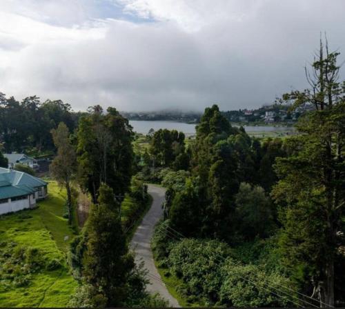 Avenue Nuwara Eliya - image 5