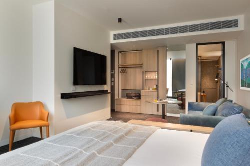room detail thumbnail 1