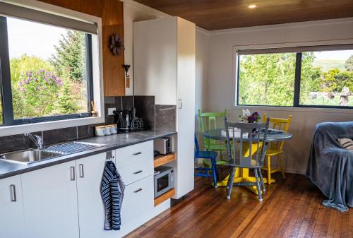 Honey Cottage in Ettrick in Millers Flat
