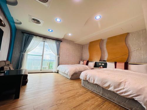 room detail thumbnail 0