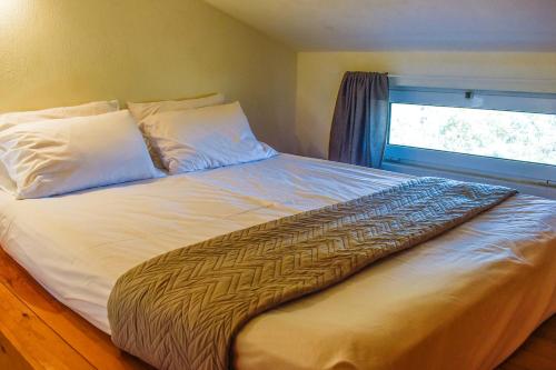 Two-Bedroom Apartment image 4