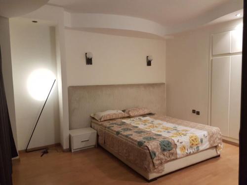 Central 2BR Apartment in Casablanca - Balcony & Private Parking, Casablanca (fotografie 4)