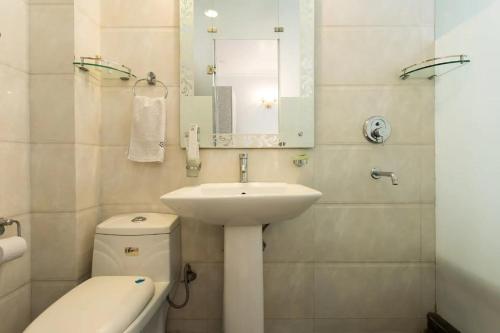 Classic Double Room image 2