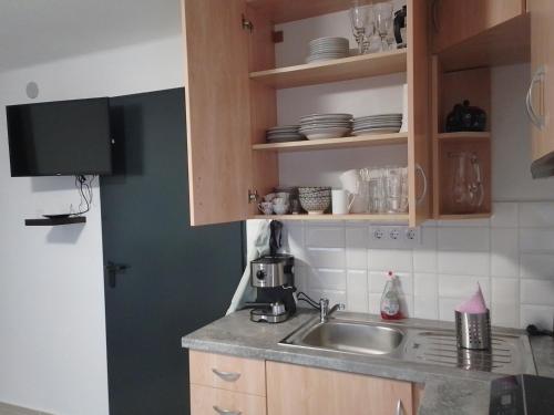 Konyha, Káli Apartman (Kali Apartman) in Székesféhervár Városközpont