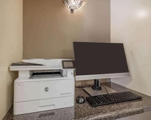Sonesta Simply Suites Salt Lake City Airport - image 12