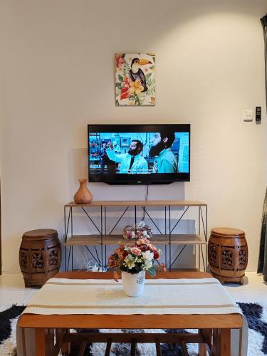 D'Elegant Suite - Emerald Avenue