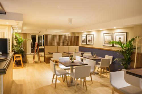 Restaurant, Puerto Azul Marbella in Marbella