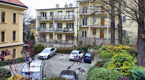 Gold Hotel & Apartments - image 4