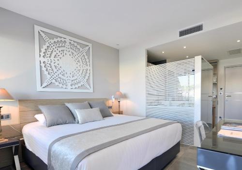 Superior Double Room - Pool view