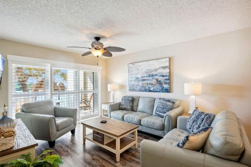 Lands End 5-202 Gulf-Bay Front - Premier in St Pete Beach, USA