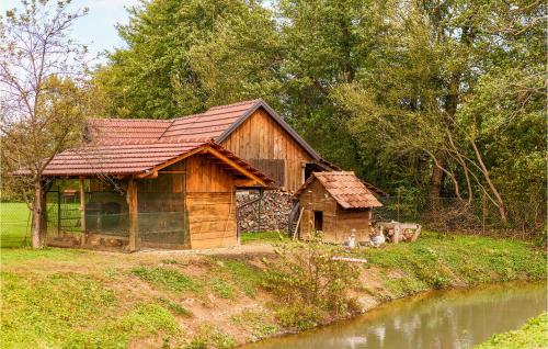 Lake Front Home In Donja Stubica With House A Mountain View