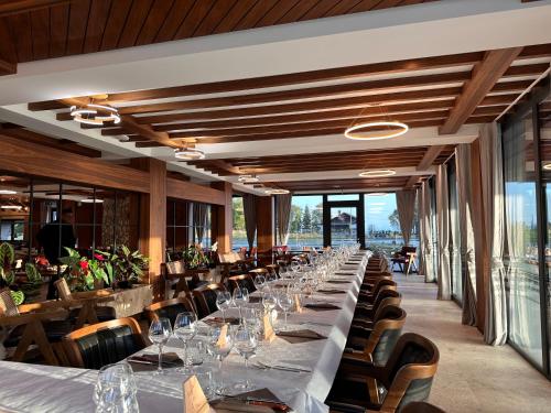 Hôtel Restaurant & Spa Les Planets (Hotel Restaurant & Spa Les Planets) in Bullet