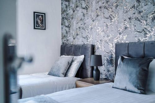 Stylish Apartment located in the City Centre of Liverpool - Web-exclusive offers at a-kapartments, Liverpool (photo 7)