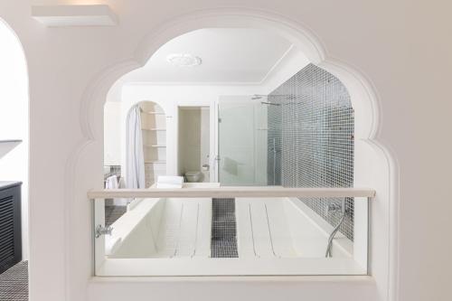 Suite with Spa Bath