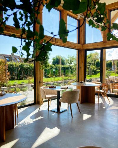 Op Oost Boutique hotel & Restaurant het Kook Atelier in Oosterend