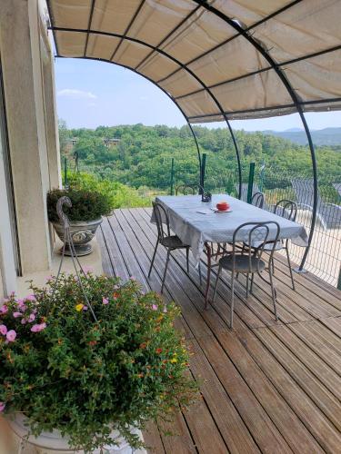 Mazet et maison du Serre dans les Cévennes