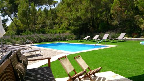 Kert, Masia Sapera in Pontons