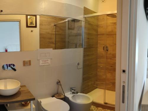 Deluxe Double Room image 10