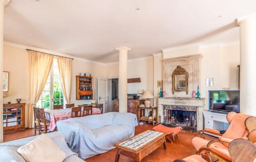 Villa la Malpagne, 400m2 les pieds dans l'eau in Rayol-Canadel-sur-Mer