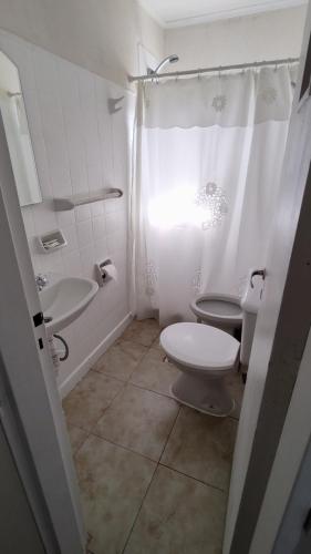 3 twin beds