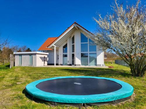 modernes Ferienhaus mit Kamin, Garten und eigener Sauna - Ferienhaus Meerfreude