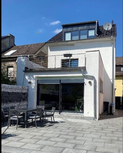 Villa mit pool, Siegburg (fotografie 3)
