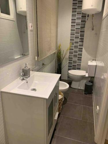 Badkamer, Bien comunicado, acogedor y confortable in San Fernando de Henares