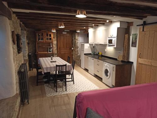 Casa Rural TTIPIAENEA Landetxea in Asiain