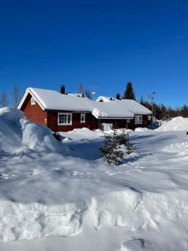 Yllästölli 2 A, Äkäslompolo