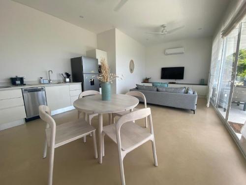 Oprema, CASA AYLA B - charming 2BR ocean view condo in Flamingo in Playa Flamingo