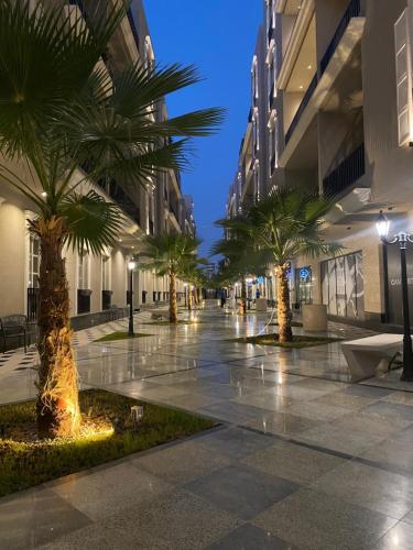 Elegant 3BD Condo near Boulevard