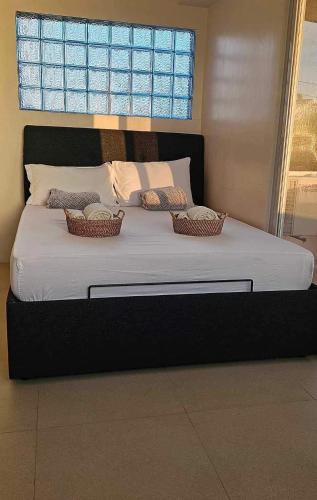 Discover the charm of this homely villa just a stone's throw from the beach photo 4