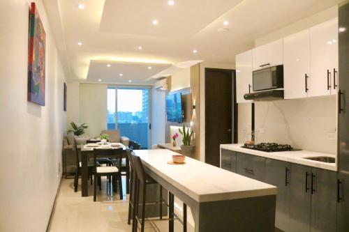 Atlantis Suites BAQ -Apartamento Moderno-2-BD - image 4