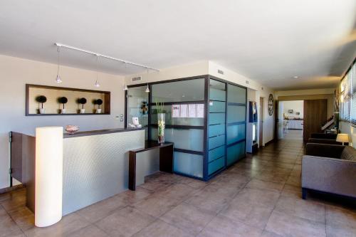 Lobby, Forme-hotel & Spa Montpellier Sud-Est - Parc Expositions - Arena in Mauguio