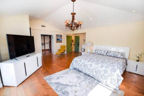 Private Beach front 4bed 4bath pool and spa house in San Diego, USA