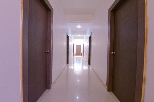 Aura Hotel Rajdhani Residency