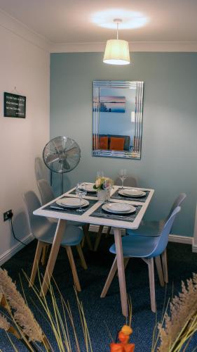 Two-Bedroom Apartment image 7
